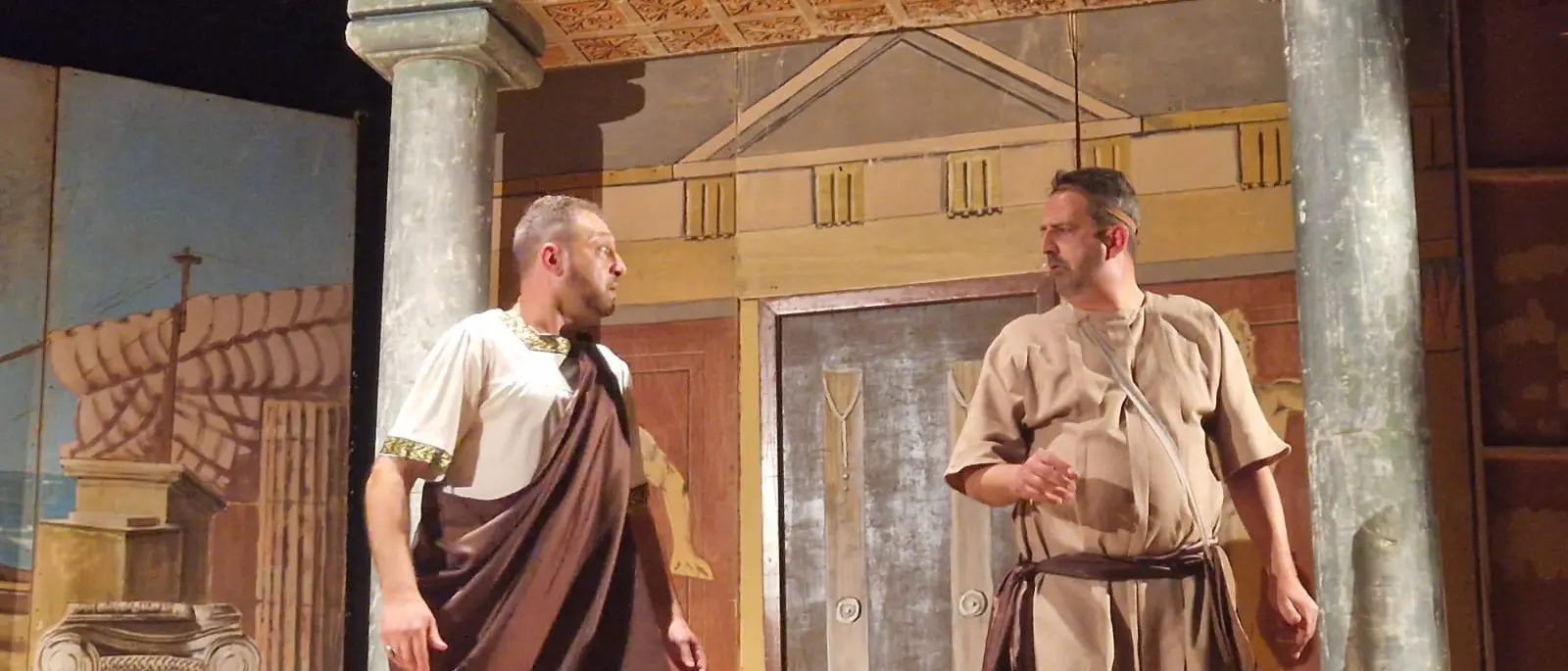 Cinque nomination e due premi: Krimisa brilla al Festival del Teatro Amatoriale\n