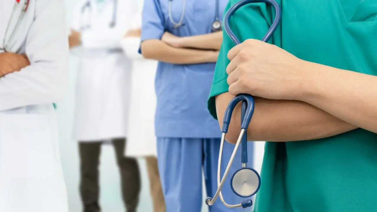 Sanità vibonese, troppi tagli e prevenzione al minimo. Il grido d’allarme dei sindaci: «Una situazione tragica»\n