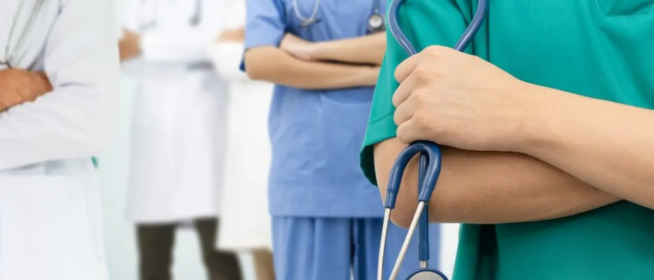 Sanità vibonese, troppi tagli e prevenzione al minimo. Il grido d’allarme dei sindaci: «Una situazione tragica»\n