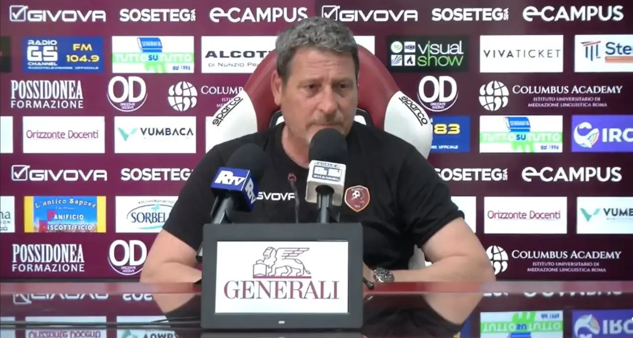 Verso Reggina-Vibonese, Trocini punta l’obiettivo: «Qualche posto in Serie C ci sarà. Barillà in dubbio, ma deciderà lui»\n