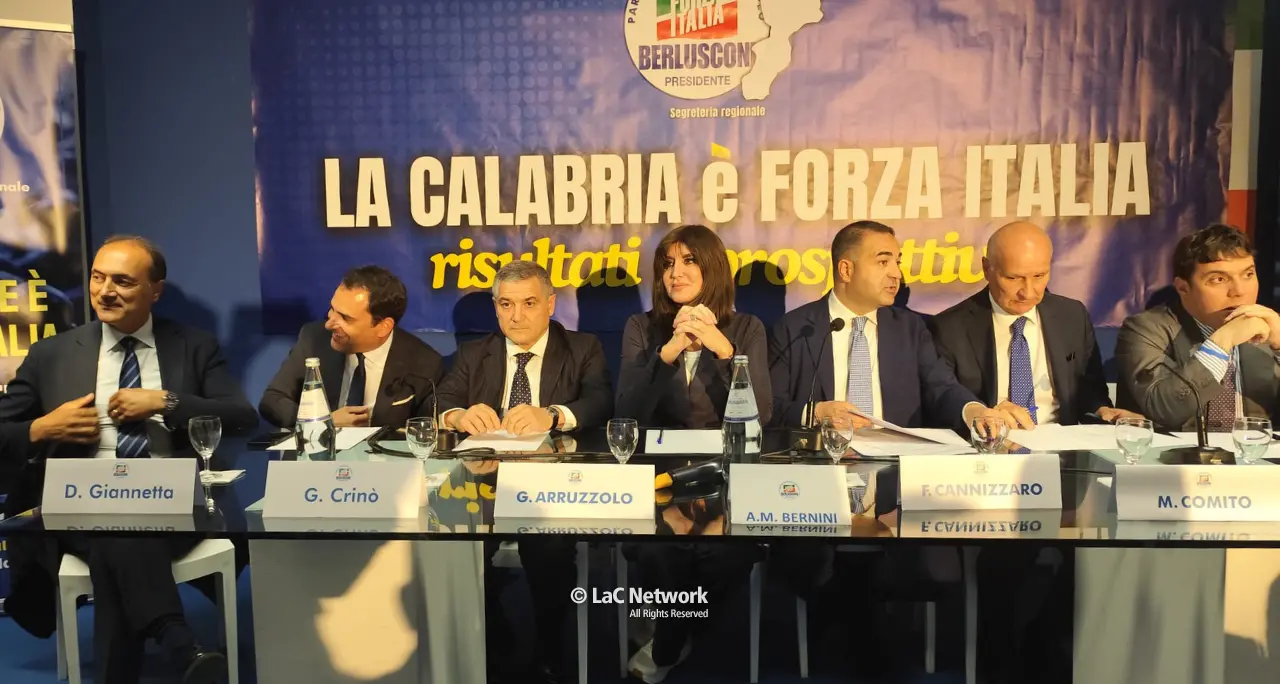Medicina e abolizione numero chiuso, il ministro Bernini promuove la riforma\u00A0e rilancia la Calabria: «Qui offerta di qualità»\n