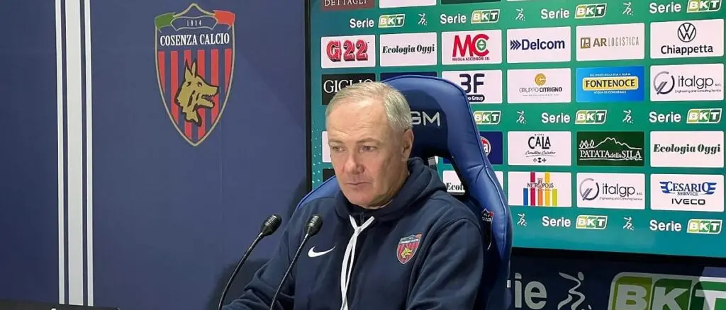Cosenza-Cesena 0-1, Alvini “saluta”: «Auguro un futuro migliore a questa città calcisticamente»\n