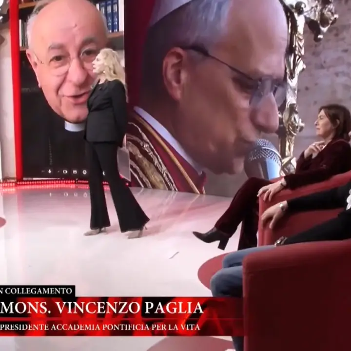 Habemus… Politicum: a\u00A0Perfidia riflettori accesi sul “dopo Francesco” tra dogmi, guerre e ponti da costruire\n