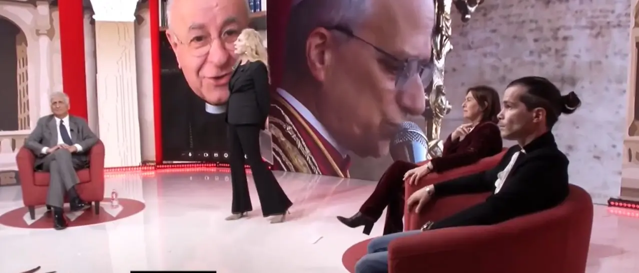 Habemus… Politicum: a\u00A0Perfidia riflettori accesi sul “dopo Francesco” tra dogmi, guerre e ponti da costruire\n