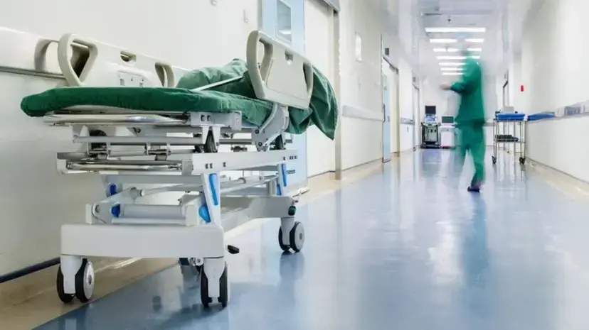 In Calabria l’83% dei posti letti dei reparti di Medicina sono occupati, pesa la carenza di medici e l’assenza di servizi\n