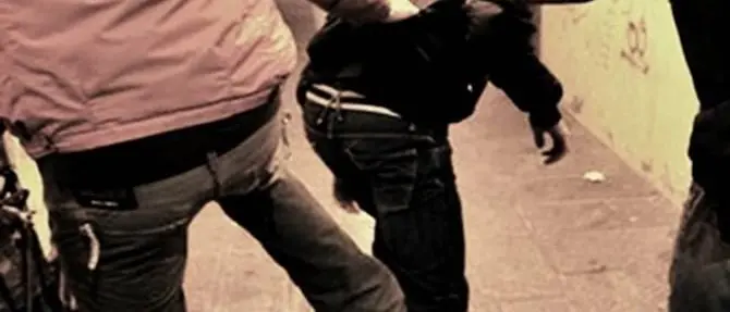 Catanzaro Lido, aggrediscono e feriscono\u00A0il vicino di casa dopo una lite:\u00A0arrestate tre persone, padre e due figli