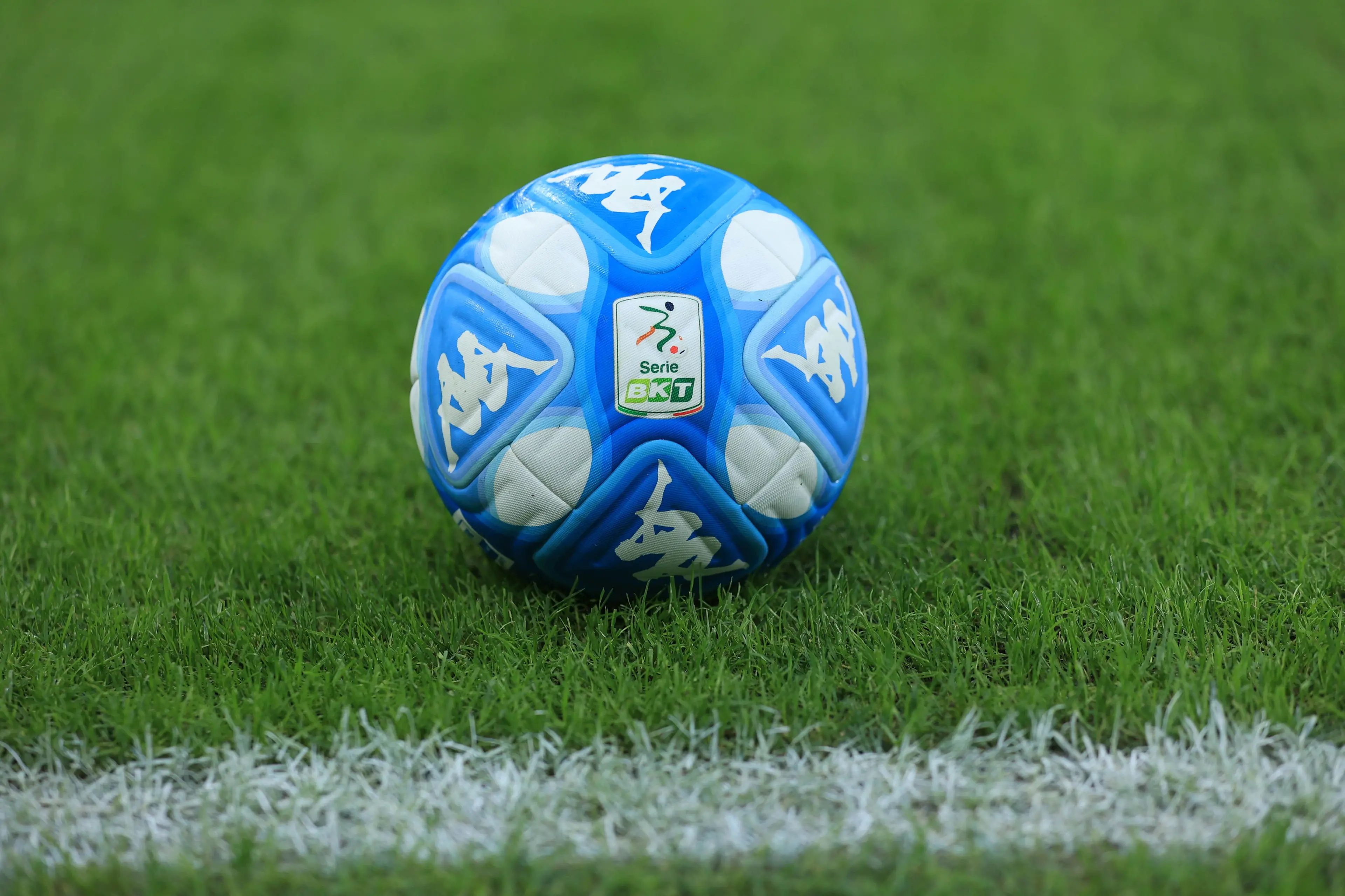 Serie B, ufficiali le date di play off e play out: novità per il ritorno dello spareggio salvezza\n