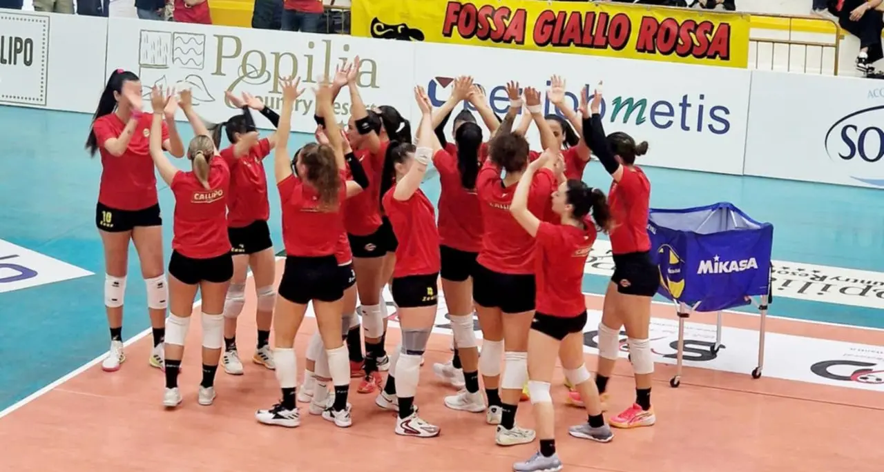 Volley femminile, la Tonno Callipo batte 3-1 Farmitalia e chiude\u00A0in bellezza: al PalaValentia parte la festa promozione\n