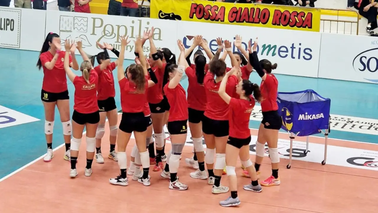Volley femminile, la Tonno Callipo batte 3-1 Farmitalia e chiude\u00A0in bellezza: al PalaValentia parte la festa promozione\n