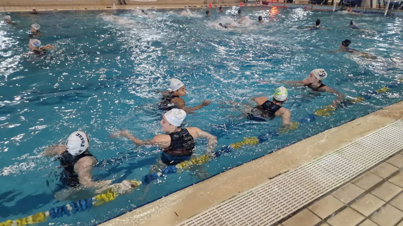Pallanuoto, Cosenza si sveglia: batte Ancona 10-6 in Serie A1 e vede da vicino la salvezza\n