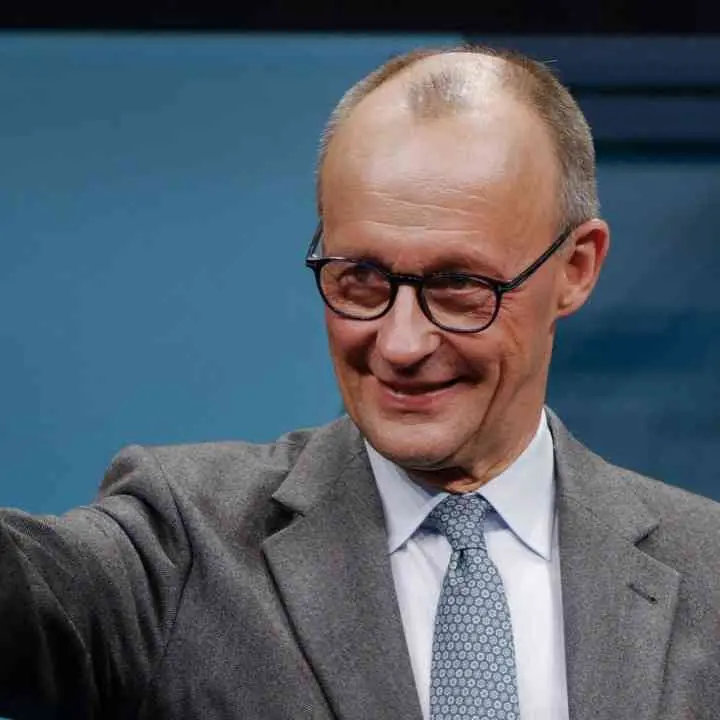 La vera minaccia alla democrazia non è il populismo, ma l’accordo delle élite contro la volontà popolare\n