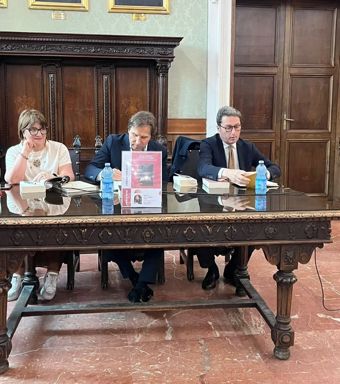 “Il codice proibito”, il romanzo di Letizi presentato a Catanzaro: tra spie, Vaticano e verità da decifrare\n
