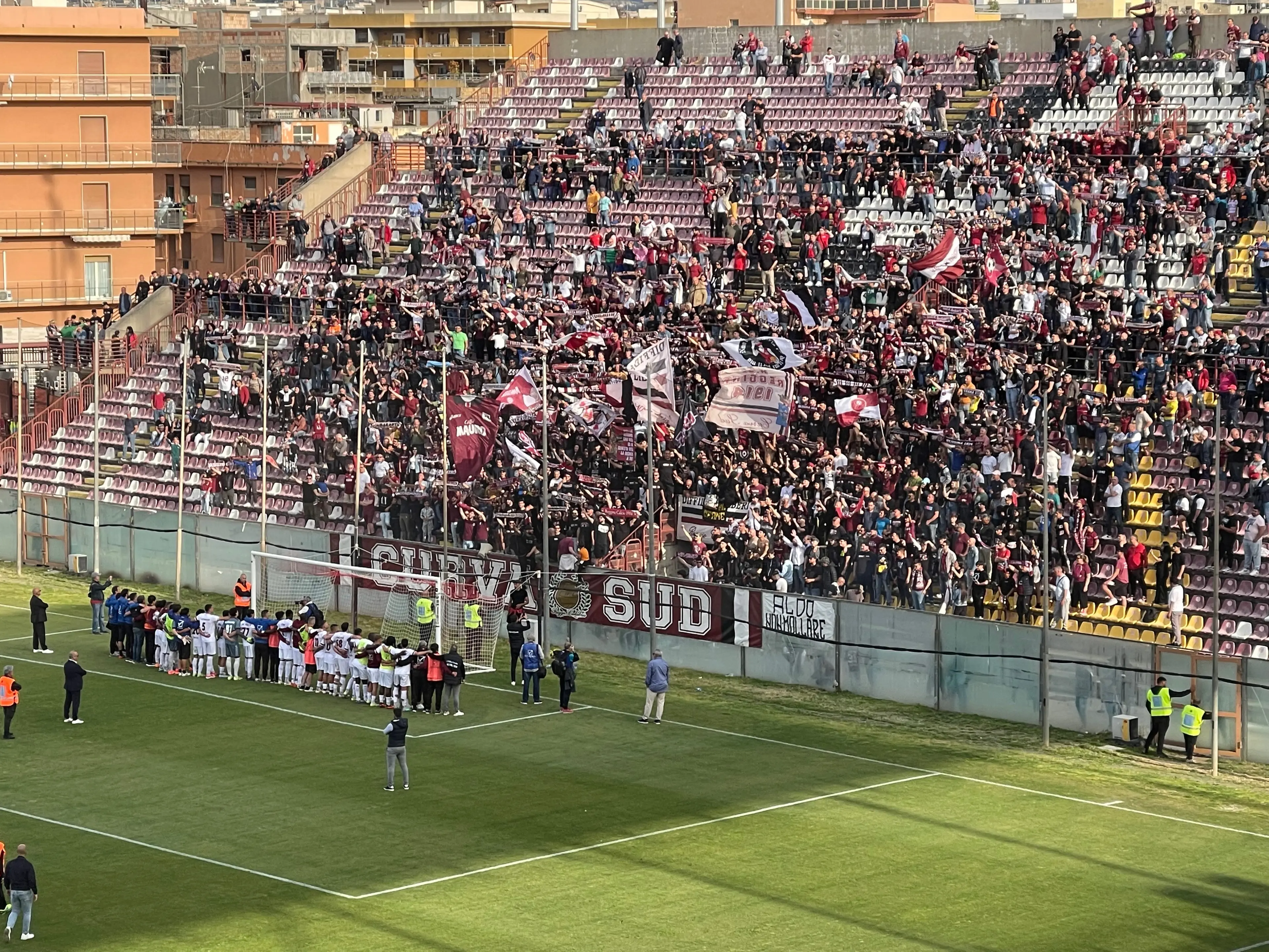 La Reggina conquista il derby play off contro la Vibonese (2-0): Barillà e De Felice mandano gli amaranto in finale