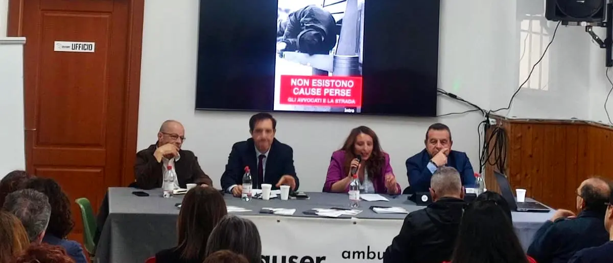 Avvocati di strada, presentato a Cosenza il libro “Non esistono cause perse”\n