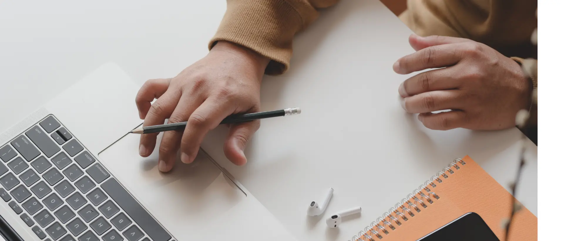 «Vietato geolocalizzare cellulari e pc dei dipendenti in smartworking»: il Garante della Privacy multa l’Arsac\n