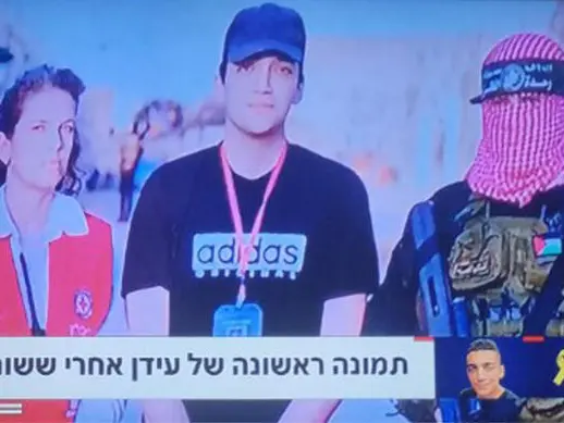 Gaza, Hamas libera il soldato israeliano Idan Alexander dopo 584 giorni di prigionia