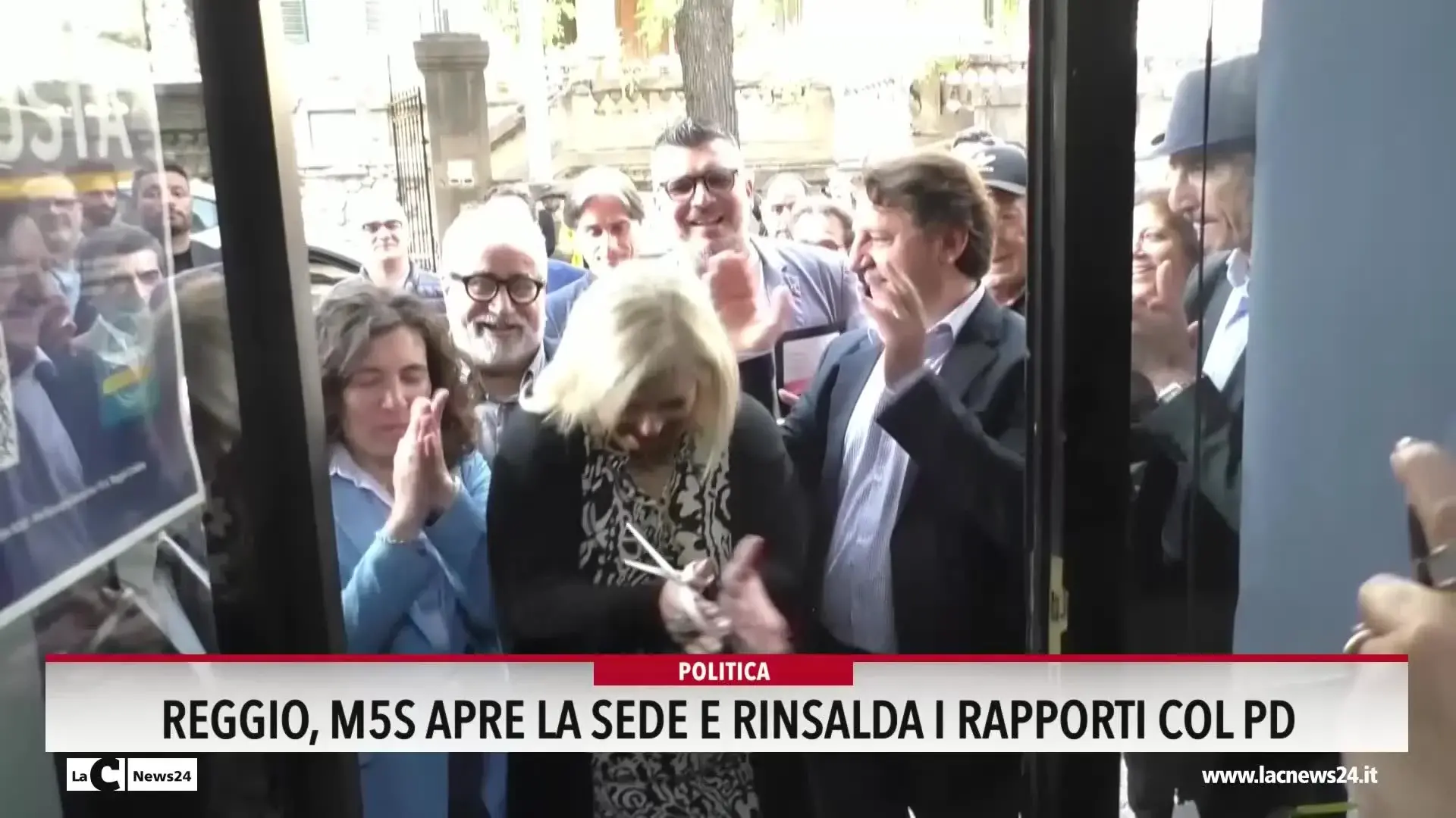 Reggio, M5s apre la sede e rinsalda i rapporti col Pd