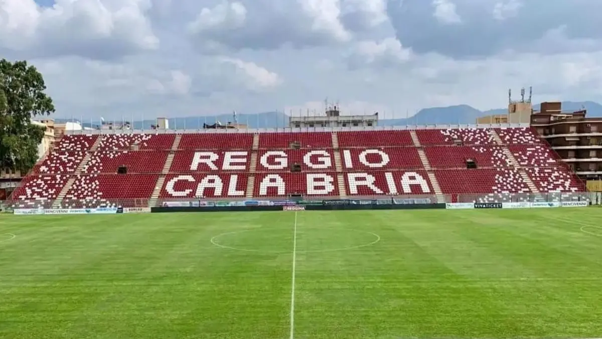 Scintille tra Reggina e Vibonese,\u00A0la replica amaranto alle accuse rossoblù: «Reazione ingiustificata»\n
