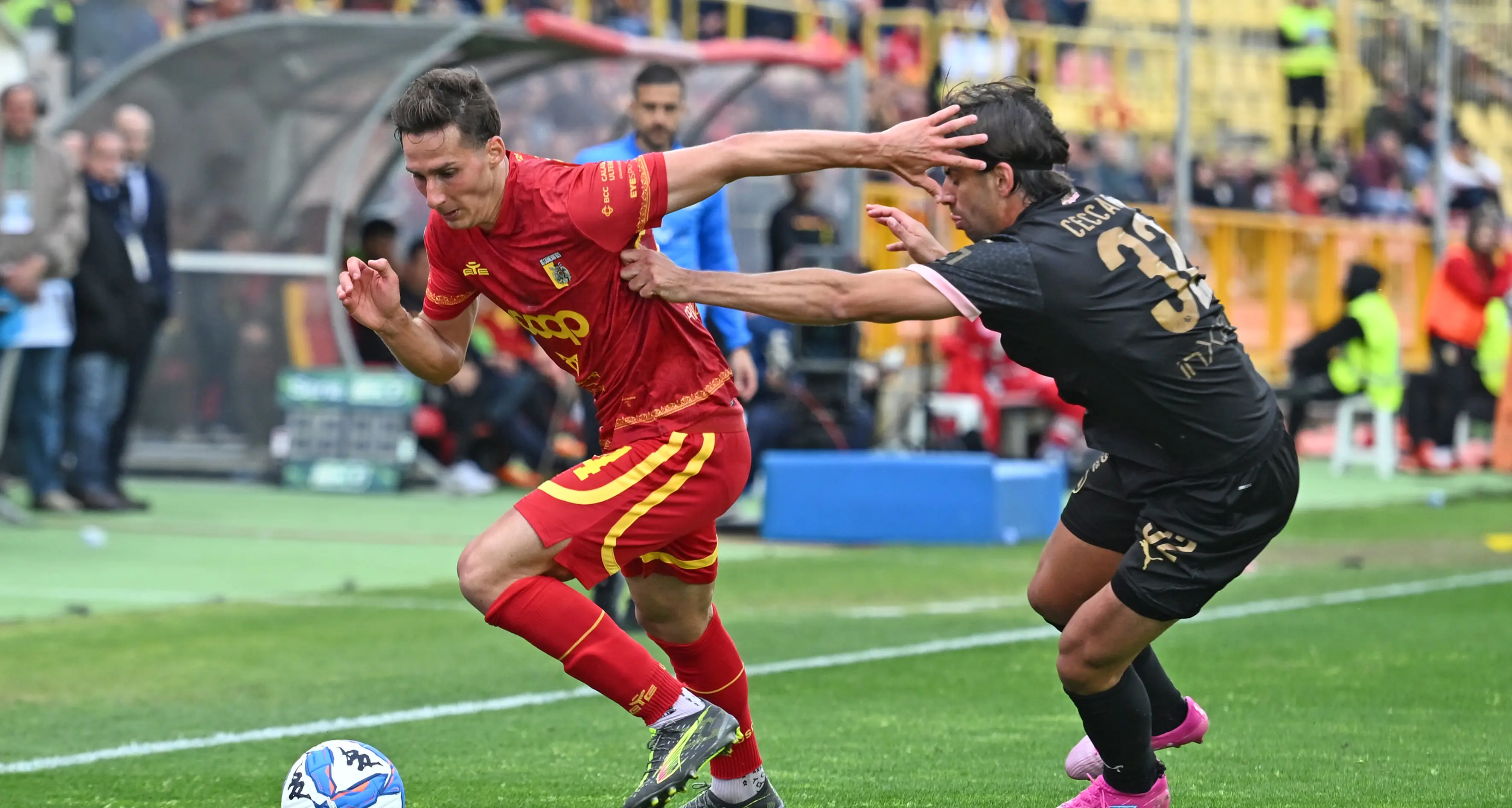 Il rush finale della regular season di Serie B a “11 in campo”. Venturato: «Il Catanzaro non è più una sorpresa, ma una realtà solida»\n
