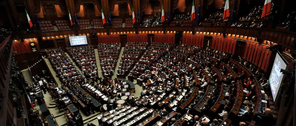 Stakanovisti o pigri? Ecco la classifica dei parlamentari calabresi tra aule vuote e “zero tituli”\n