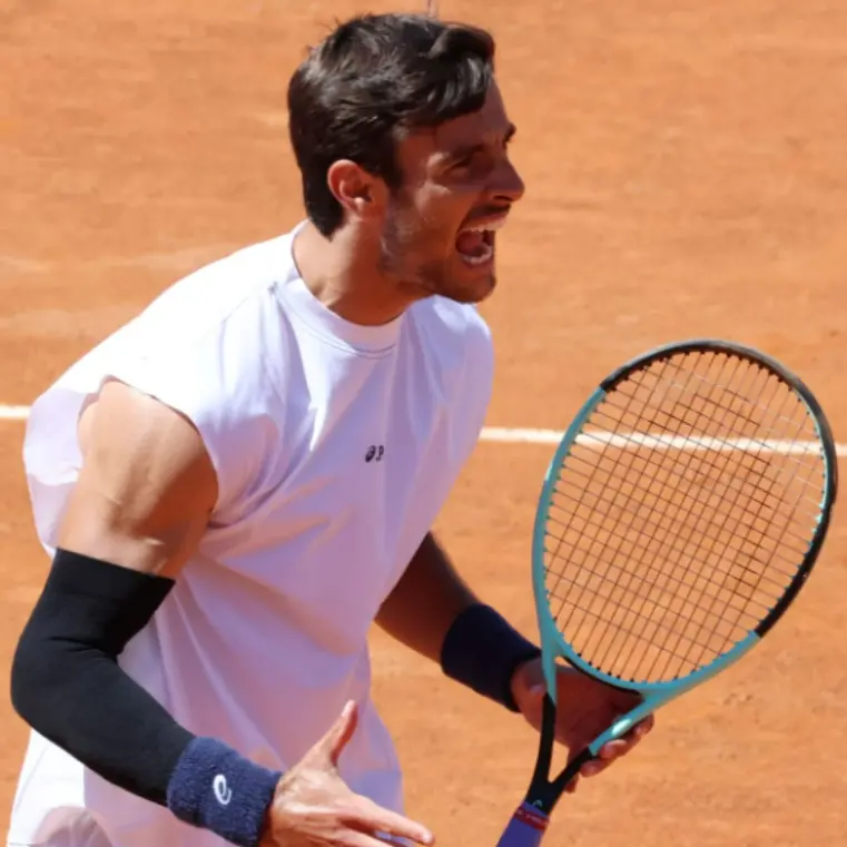 Tennis, Musetti sale in cattedra agli Internazionali d'Italia: batte Medvedev e vola ai quarti\n