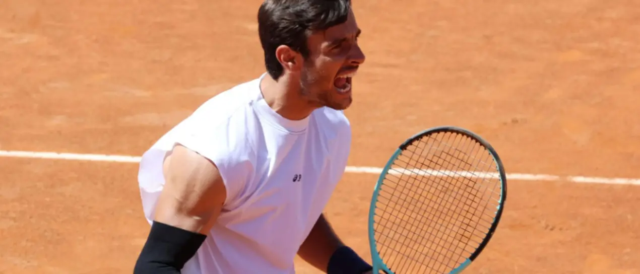 Tennis, Musetti sale in cattedra agli Internazionali d'Italia: batte Medvedev e vola ai quarti\n