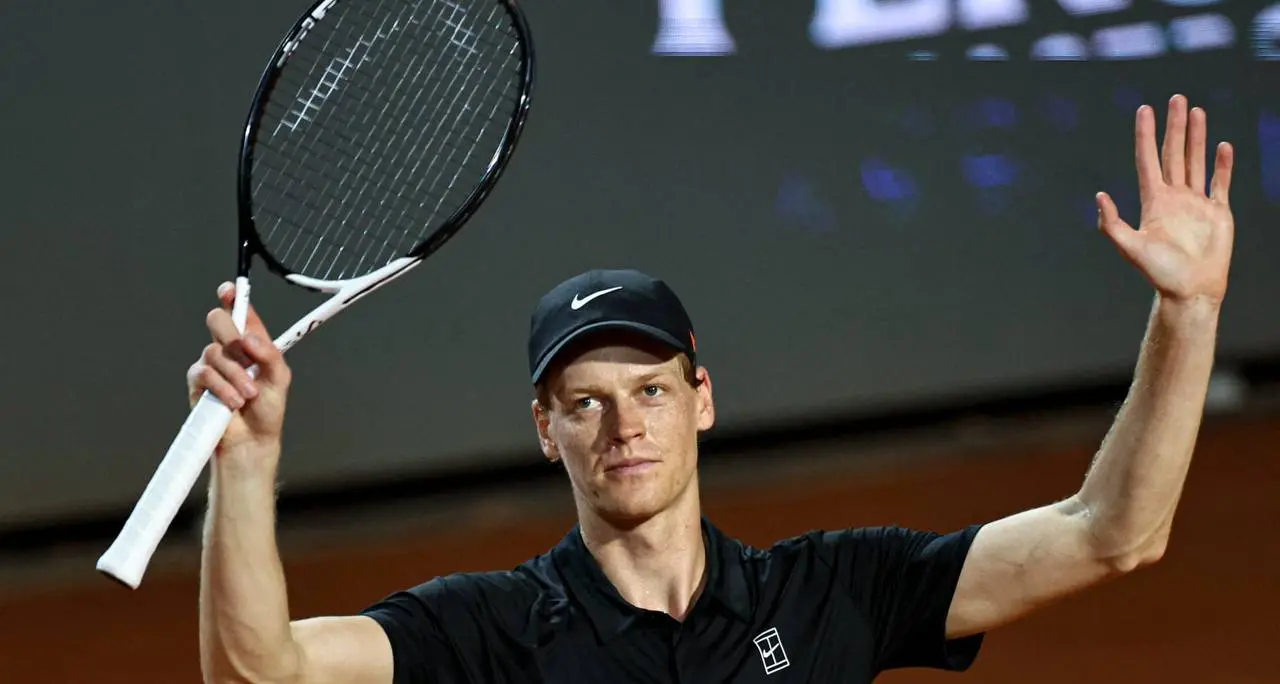 Tennis, Sinner vince la “battaglia”\u00A0contro Cerundolo e conquista i quarti agli Internazionali d'Italia\n