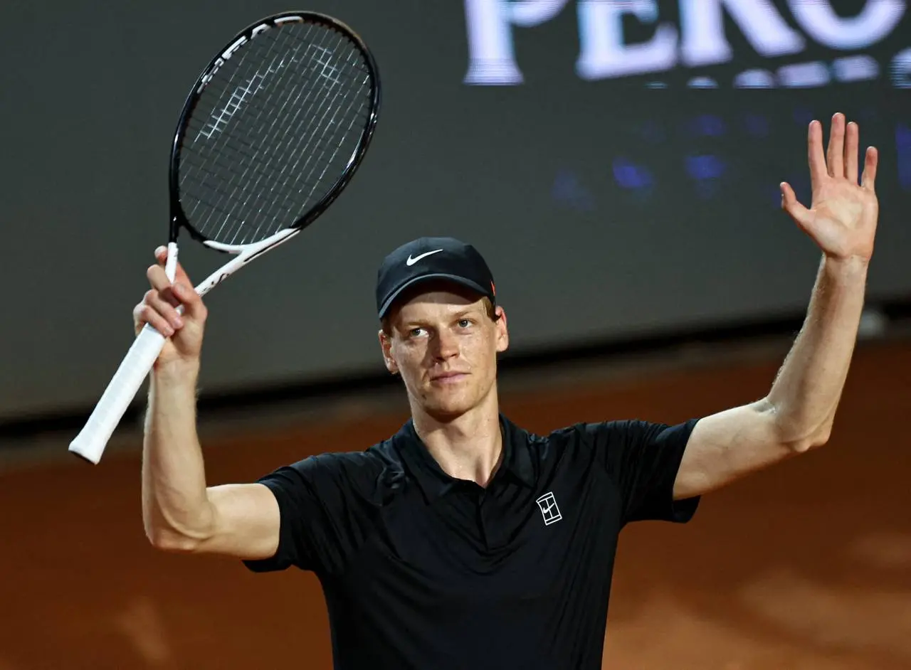 Tennis, Sinner vince la “battaglia”\u00A0contro Cerundolo e conquista i quarti agli Internazionali d'Italia\n