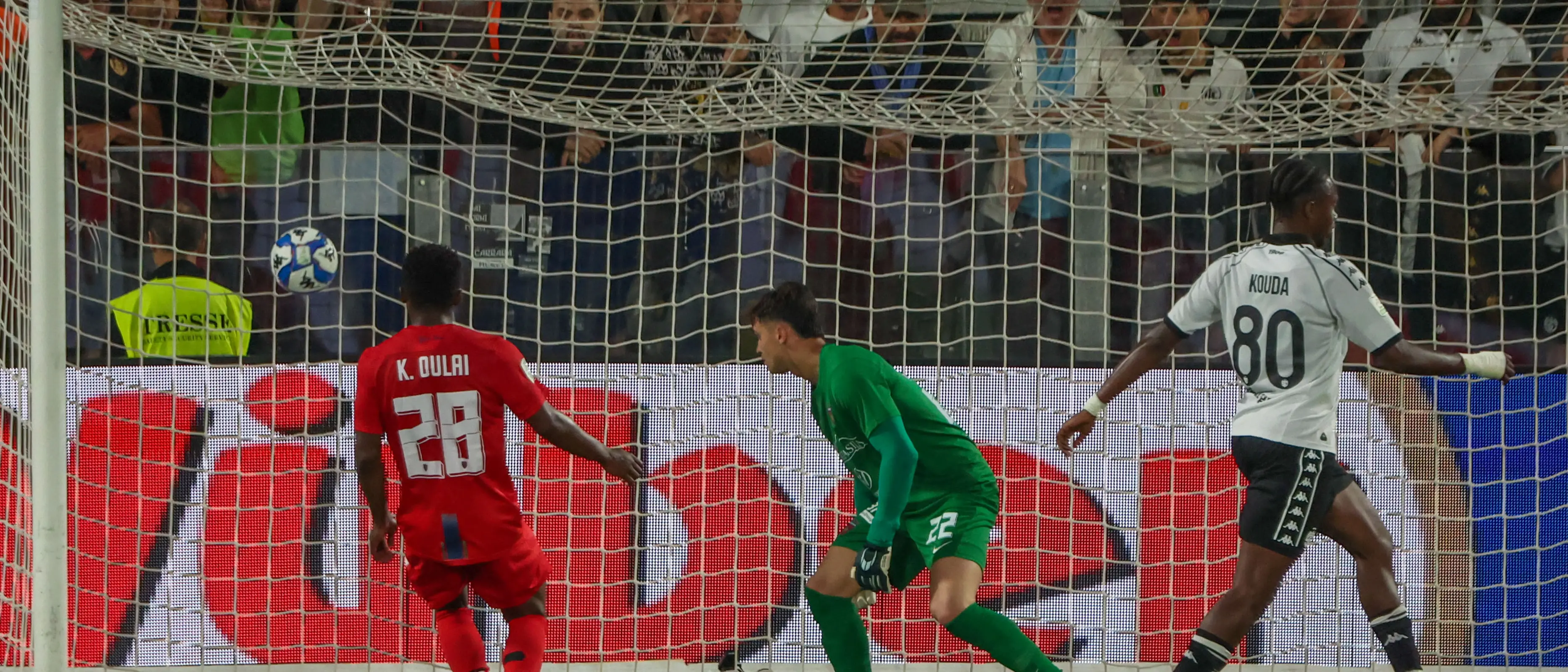 Cosenza, cala il sipario: i Lupi si congedano dalla Serie B con una sconfitta (3-1)\u00A0a La Spezia\n