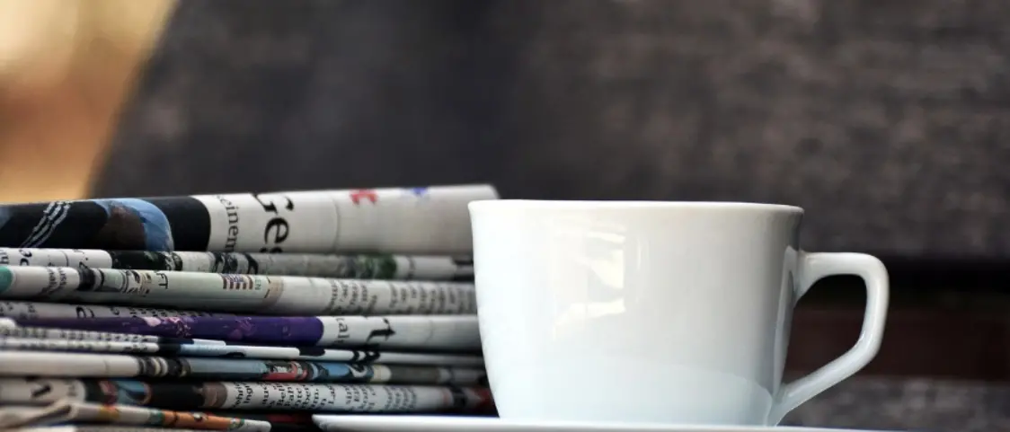 Libertà di stampa sempre più sotto assedio: il mondo scivola nell’oscurità, l’Italia perde terreno\n