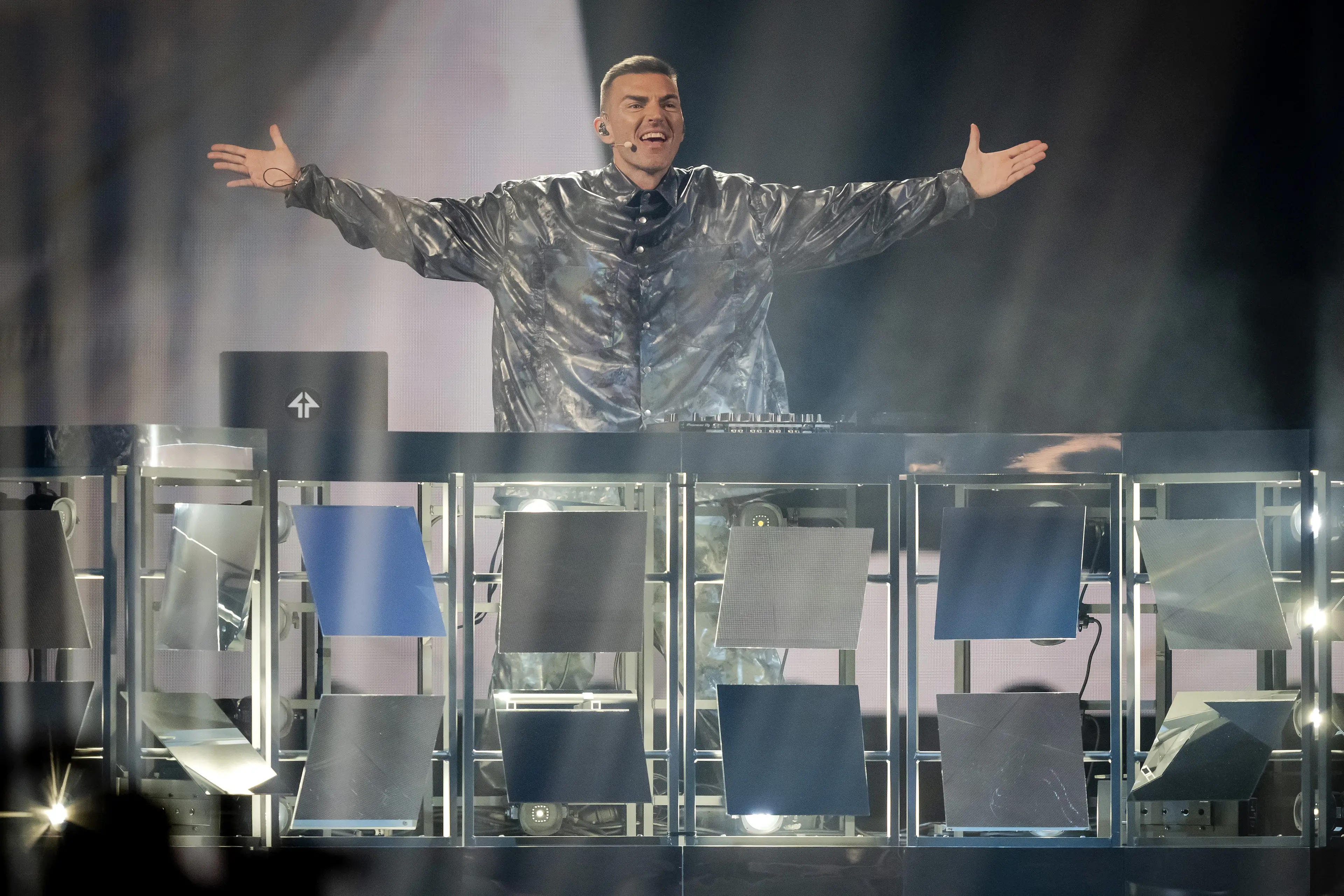 Eurovision, Gabry Ponte spacca con la sua italo-disco…\u00A0per San Marino: impariamo a non lamentarci troppo di Sanremo\n