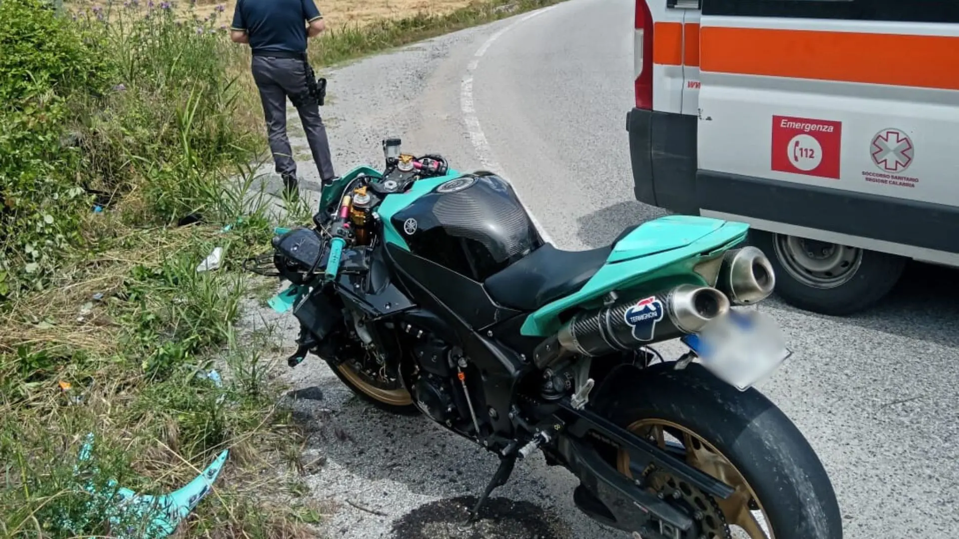 Incidente nel Vibonese, cade con la moto e riporta diversi traumi: interviene l’elisoccorso