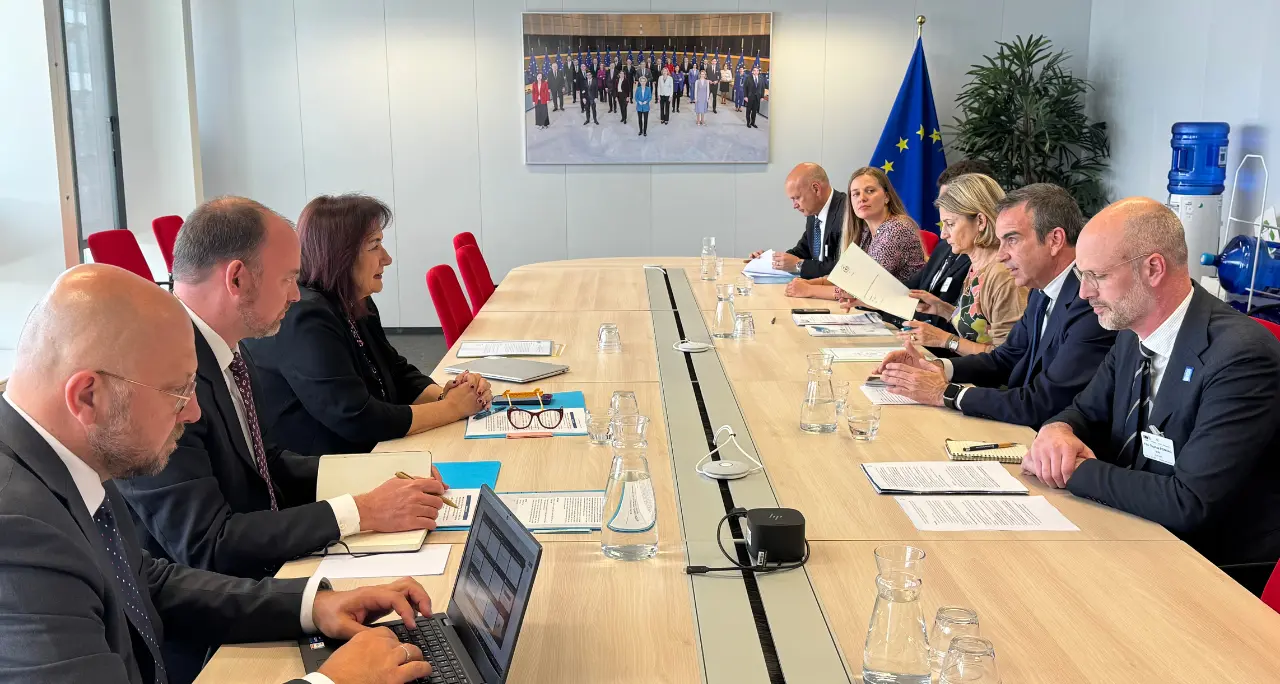 Occhiuto a Bruxelles incontra i commissari Šuica e\u00A0Brunner: «Cerco sempre di sfruttare al massimo le trasferte europee»\n