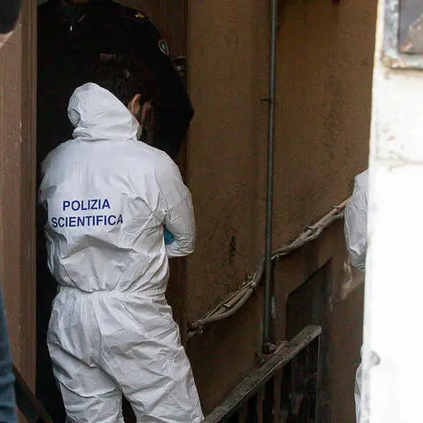 Anziana strangolata a morte a Milano dal vicino di casa 15enne: a chiamare il 112 la madre del ragazzo\n