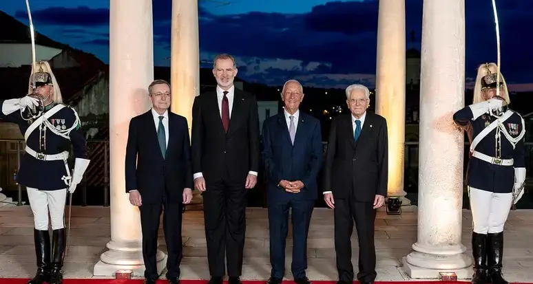 “Nessun dorma”: Mattarella e Draghi suonano la sveglia all’Europa\n