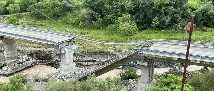 Crollo del ponte di Longobucco, la Procura chiude l’inchiesta: nel mirino 12 persone tra tecnici e professionisti\n