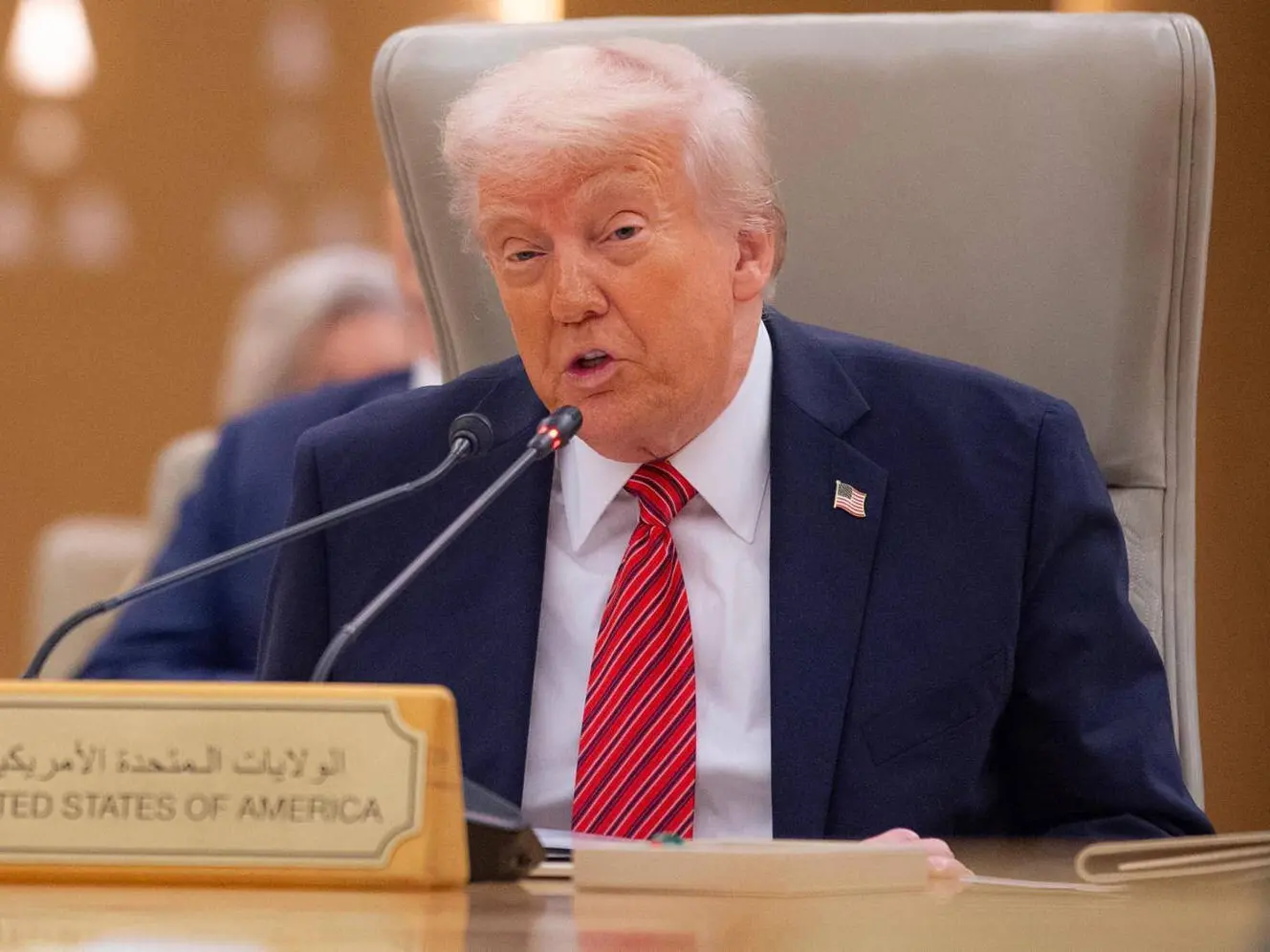 Trump rompe l’ultima promessa: ora gli Stati Uniti bombardano l’Iran e rischiano una guerra mondiale