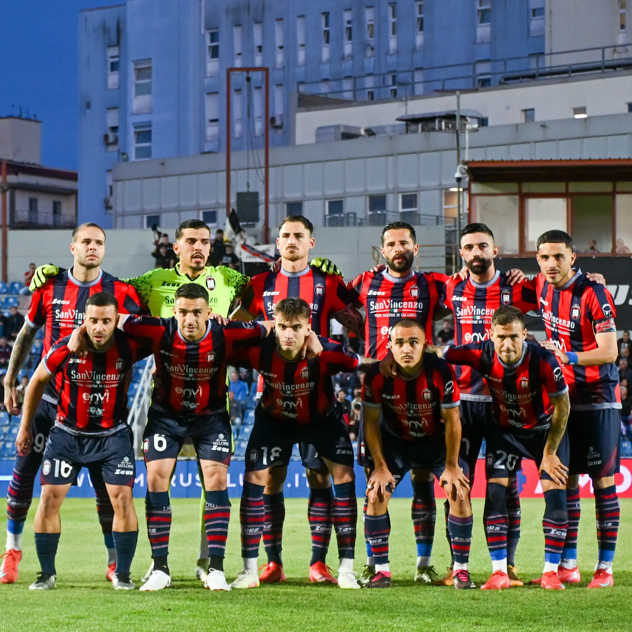 Play off di Serie C, il Crotone “pesca” il Vicenza ai quarti: andata domenica 18 maggio allo Scida\n