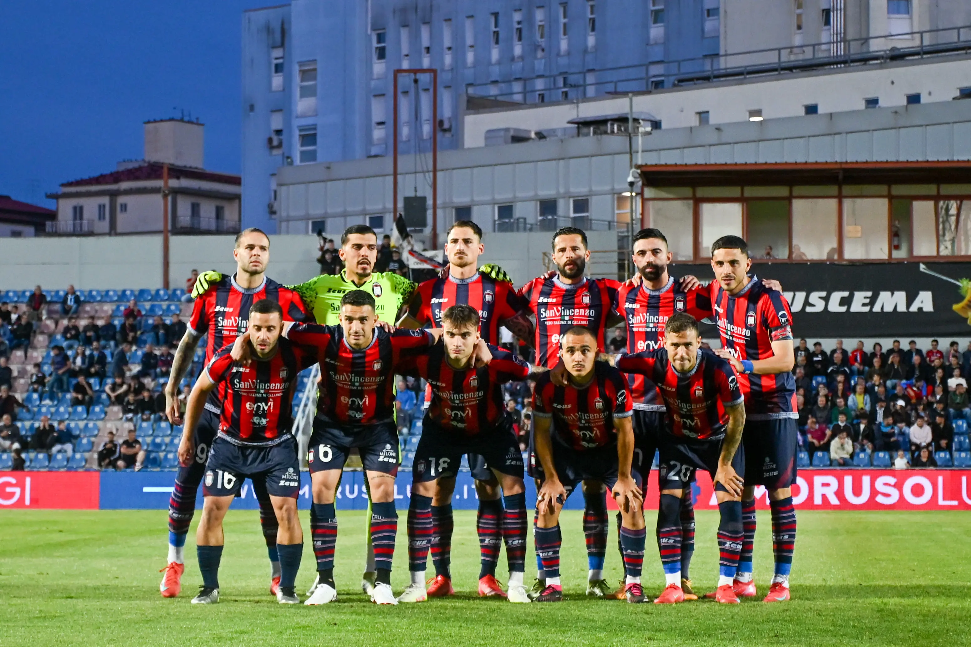 Play off di Serie C, il Crotone “pesca” il Vicenza ai quarti: andata domenica 18 maggio allo Scida\n