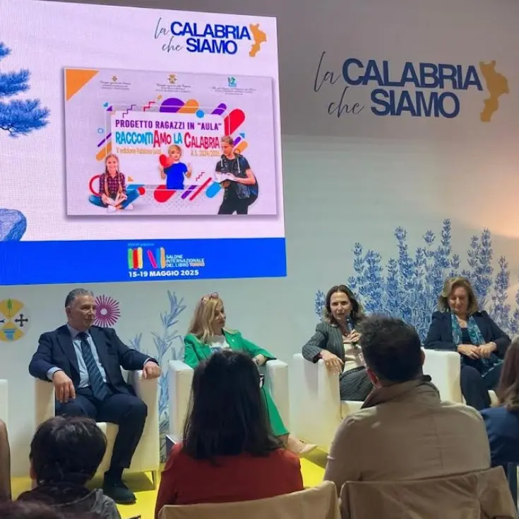 Raccontiamo la Calabria, gli studenti vincitori del concorso al Salone del libro di Torino\n