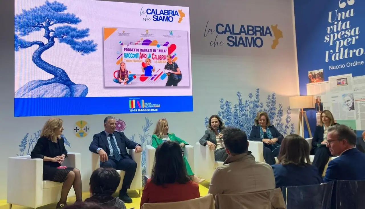 Raccontiamo la Calabria, gli studenti vincitori del concorso al Salone del libro di Torino\n