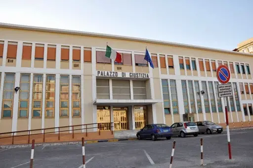 Locri, processo “Euroscuola”: assolti\u00A0con formula piena tutti gli imputati\n