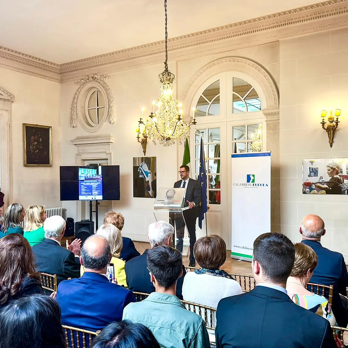 A Bruxelles\u00A0l’associazione Calabresi in Europa mette in mostra le eccellenze enogastronomiche regionali\n