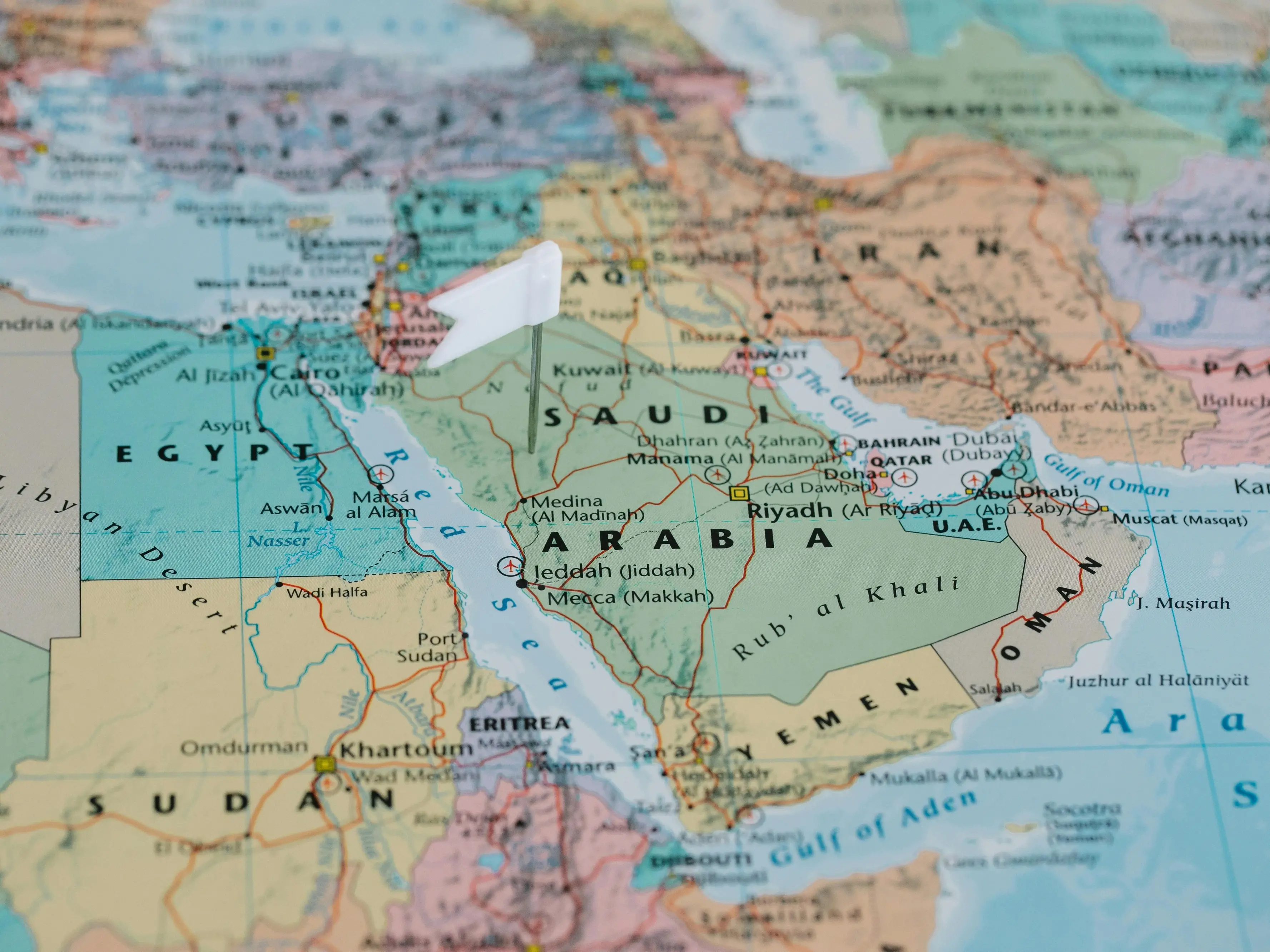 In Arabia Saudita una partita a scacchi da un trilione di dollari. In primo piano AI, armi e superpotenze digitali
