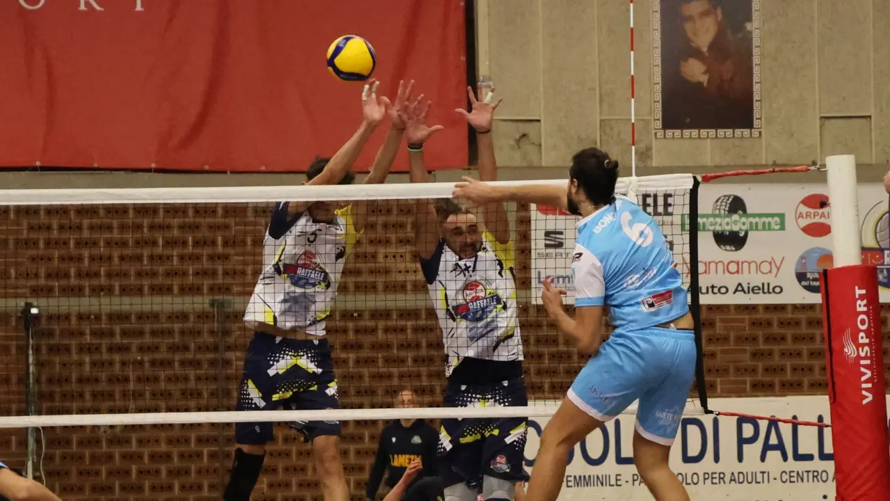 Volley Calabria, Lamezia e Bisignano alla ricerca di un sogno: c’è un posto in A3 in ballo\n