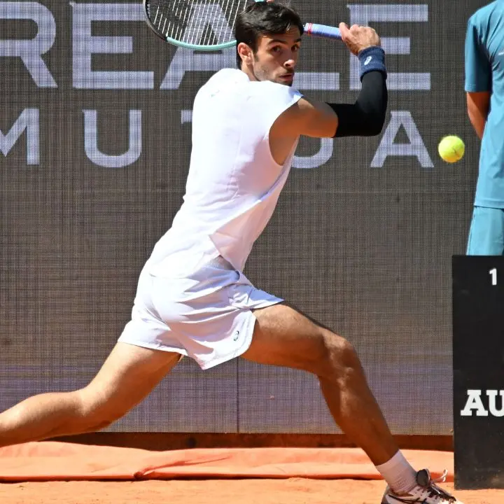 Tennis, si ferma la corsa di Musetti agli Internazionali d’Italia: in finale va Alcaraz\n