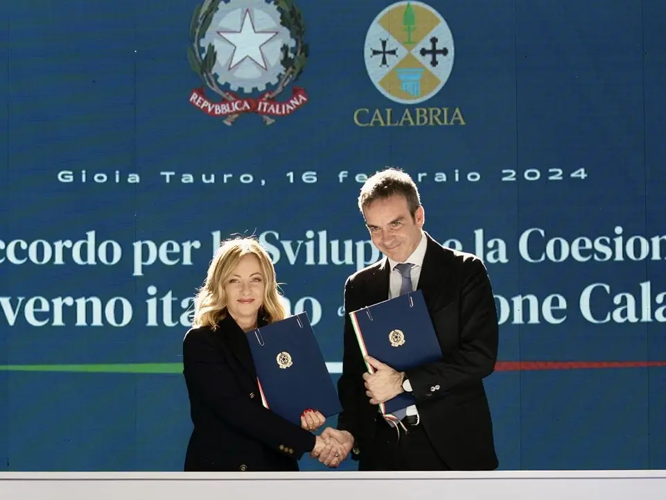 Meloni, Occhiuto e il caos politico: tra Gaza e la gaffe su Cutro una settimana di scontri e contraddizioni