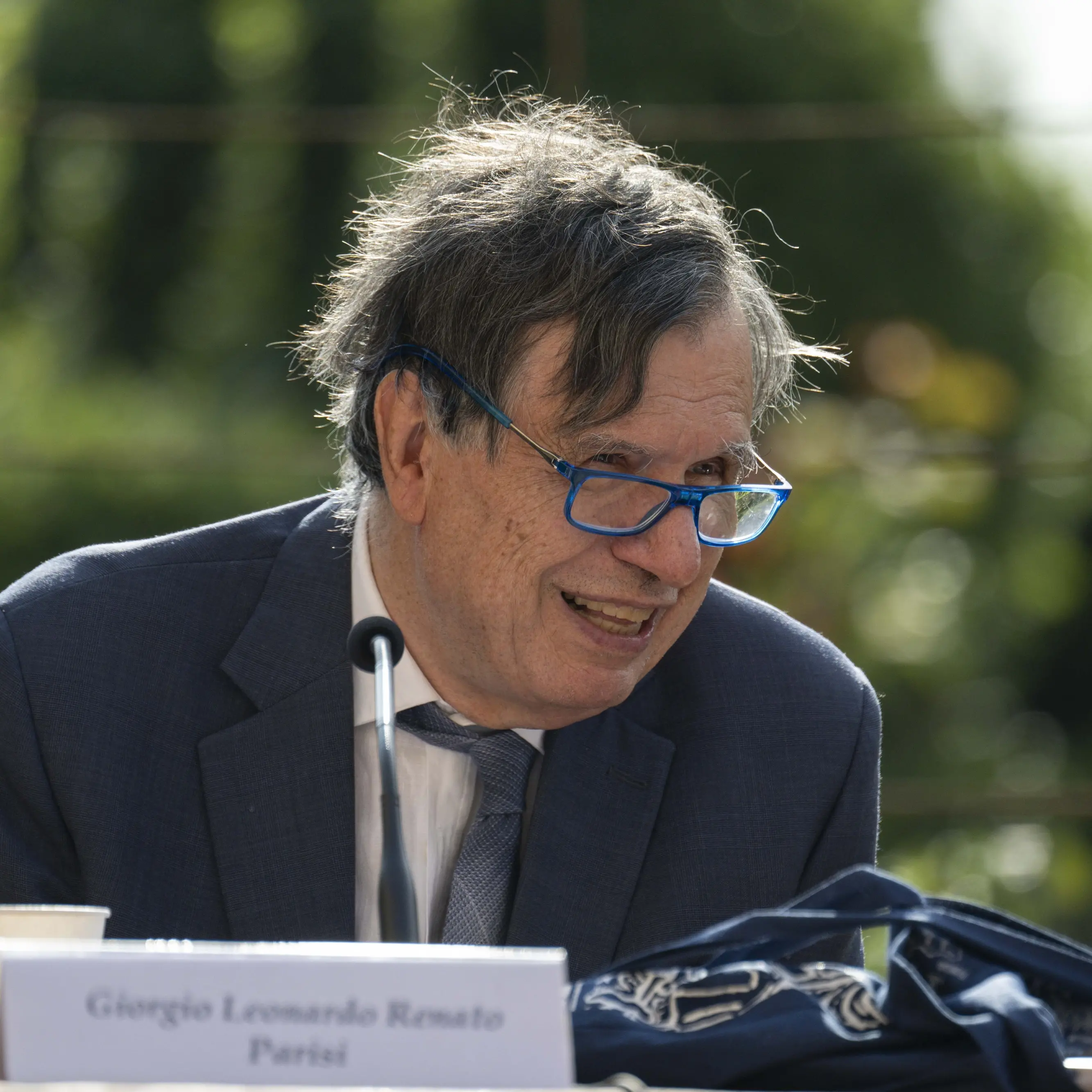 Giorgio Parisi promuove con riserva l’IA: «È\u00A0molto migliorata ma non può inventare il futuro»\n