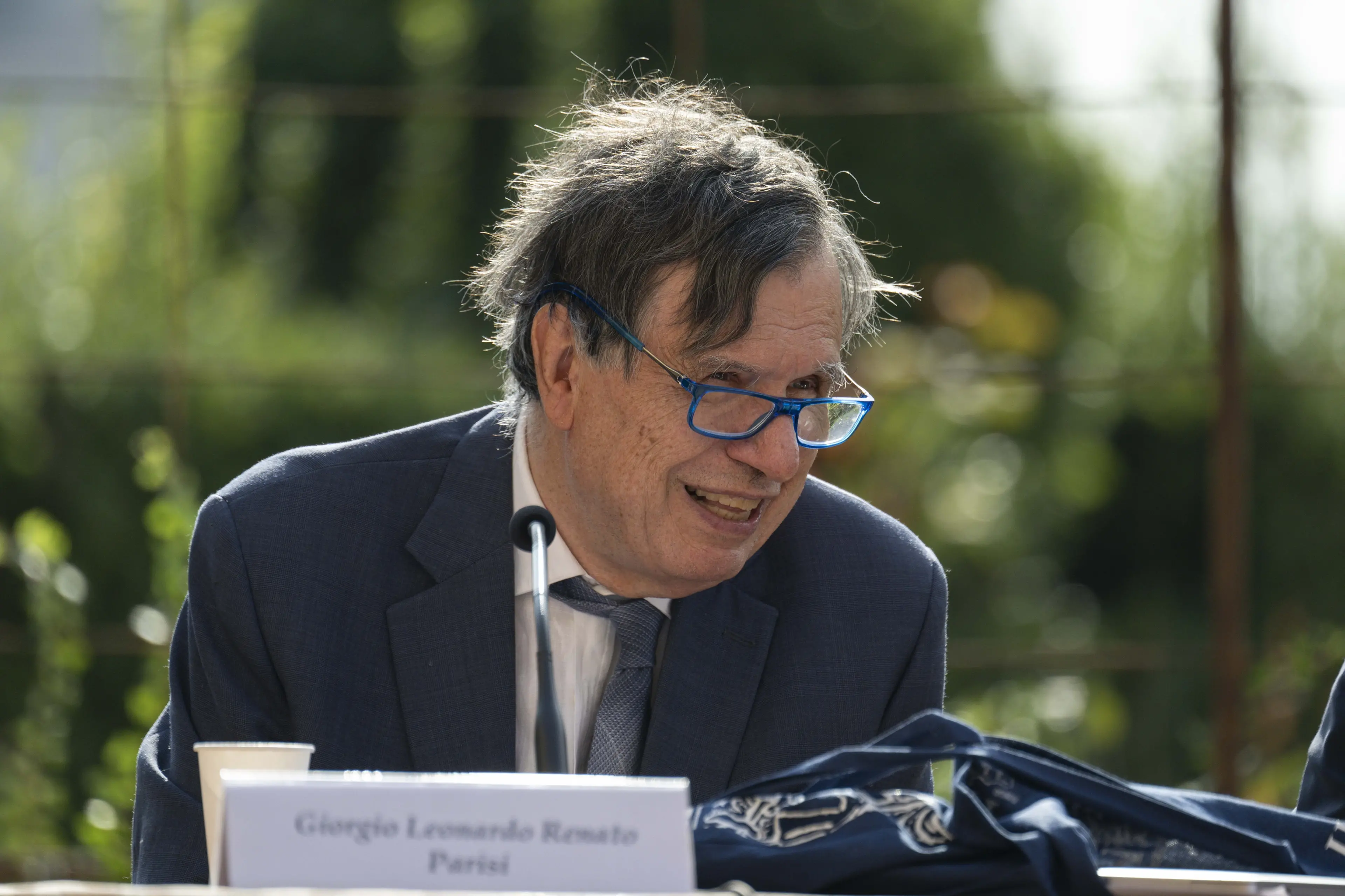 Giorgio Parisi promuove con riserva l’IA: «È\u00A0molto migliorata ma non può inventare il futuro»\n