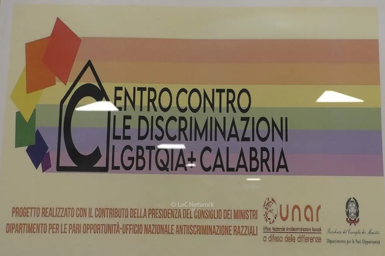 <p>Il Centro antidiscriminazioni Lgbtq+ Calabria, attivo dal 2022 a Reggio</p>\\n